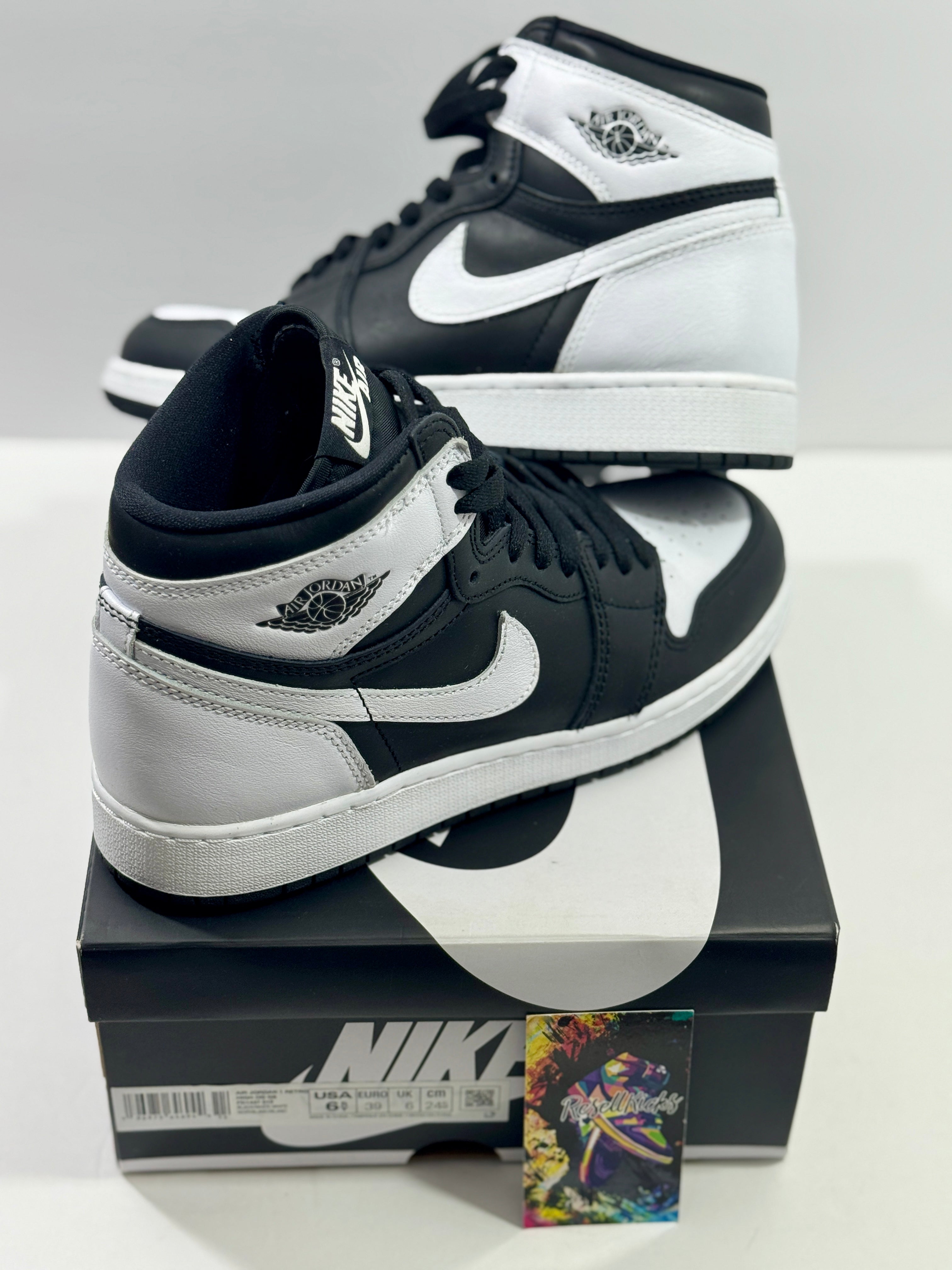 NEW SIZE 6.5 YOUTH- AIR JORDAN 1 RETRO HIGH OG "BLACK WHITE" 2024