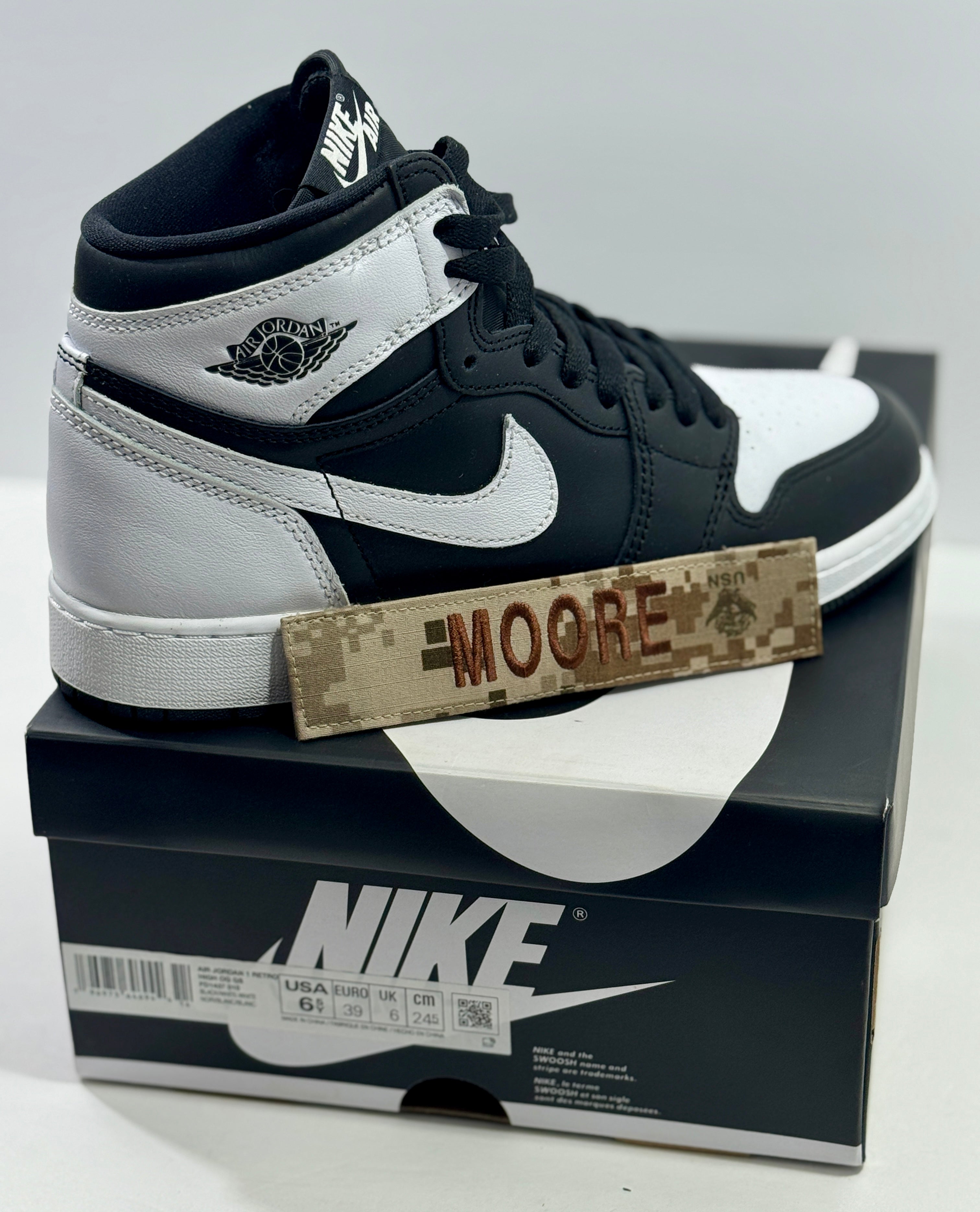 NEW SIZE 6.5 YOUTH- AIR JORDAN 1 RETRO HIGH OG "BLACK WHITE" 2024