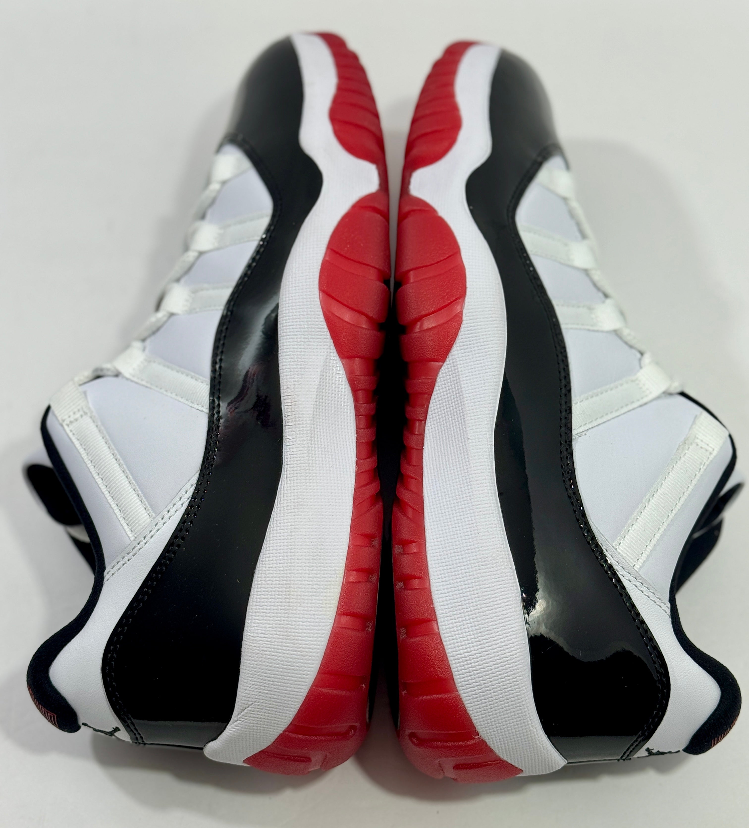 NEW SIZE 11.5 MENS - AIR JORDAN 11 RETRO LOW "CONCORD BRED" 2020