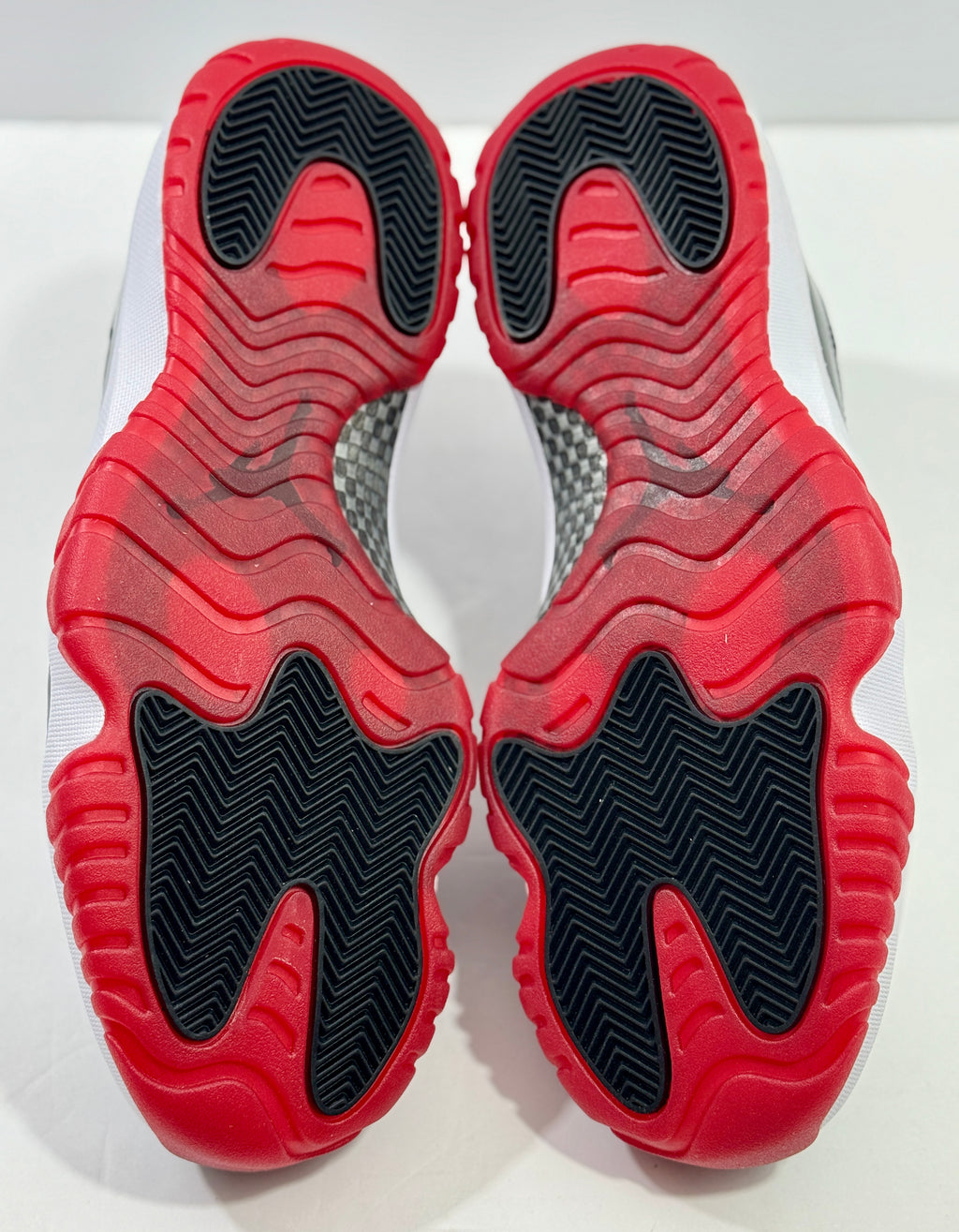 NEW SIZE 11.5 MENS - AIR JORDAN 11 RETRO LOW "CONCORD BRED" 2020