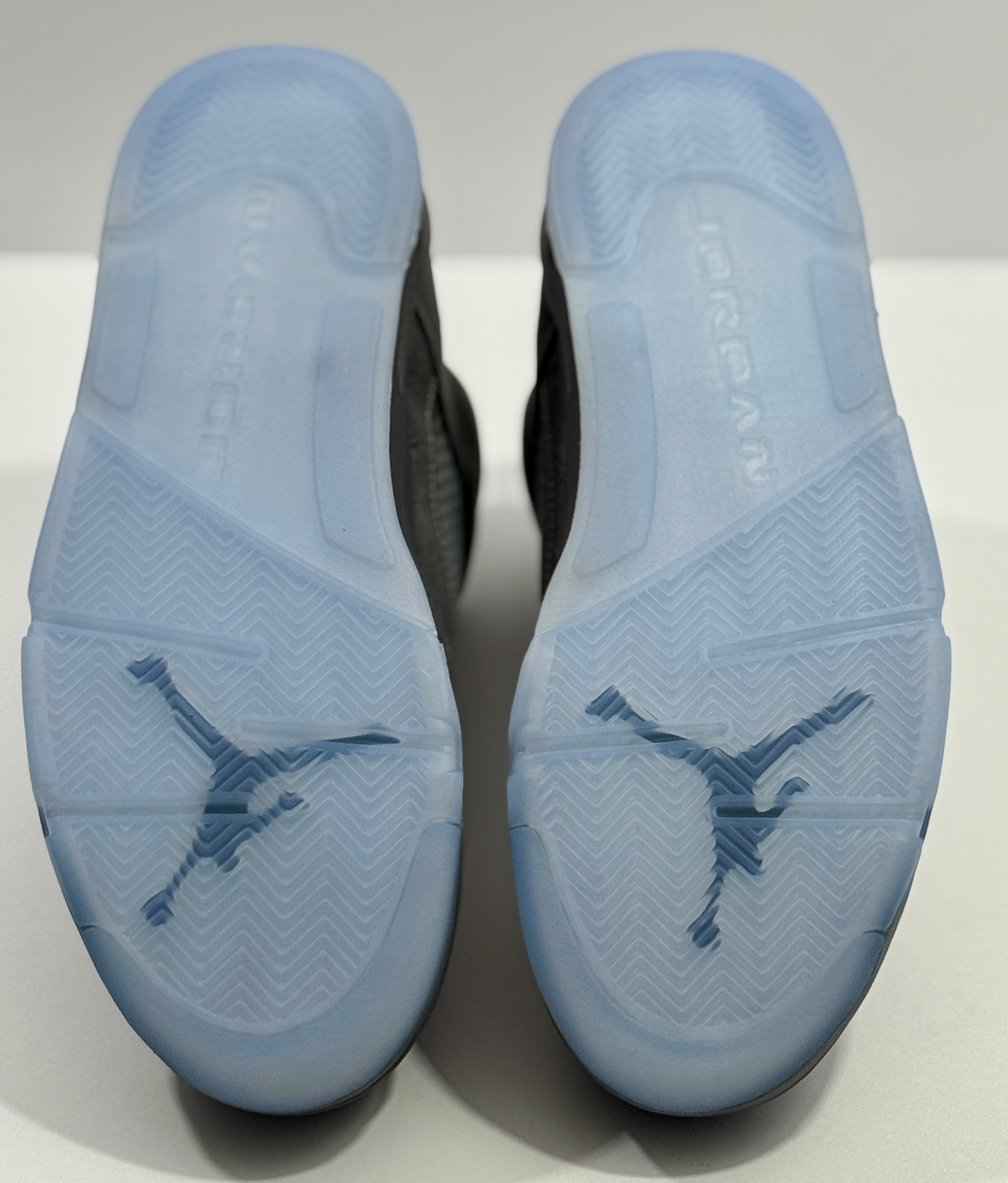 NEW SIZE 9.5 MENS - AIR JORDAN 5 RETRO "WOLF GREY" 2026