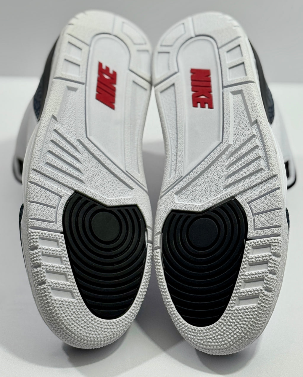 NEW W/DEFECTS SIZE 8 MENS - AIR JORDAN 3 RETRO SE "FIRE RED DENIM" 2020