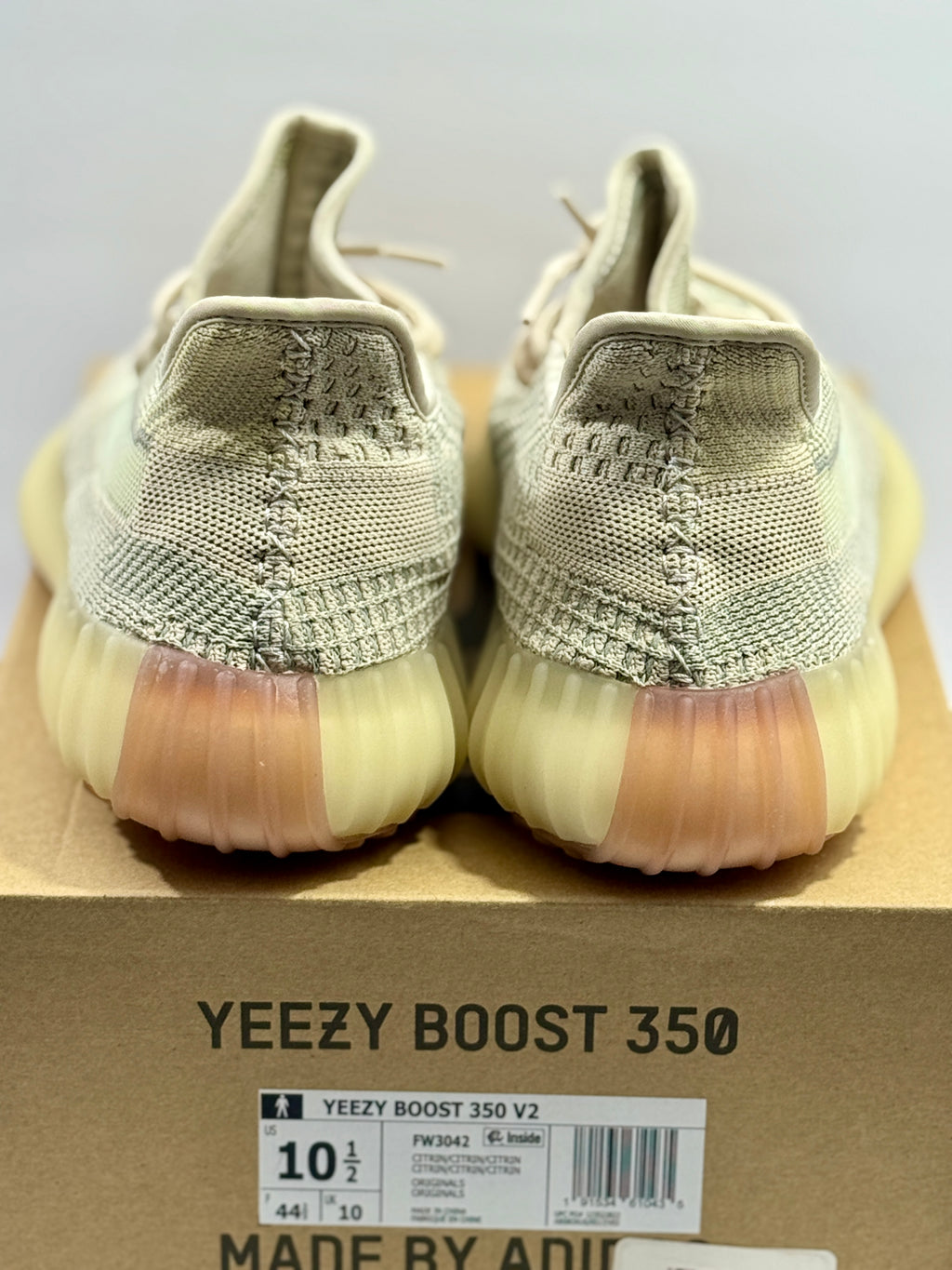 NEW SIZE 10.5 MENS - ADIDAS YEEZY BOOST 350 V2 "CITRIN NON REFLECTIVE" 2019