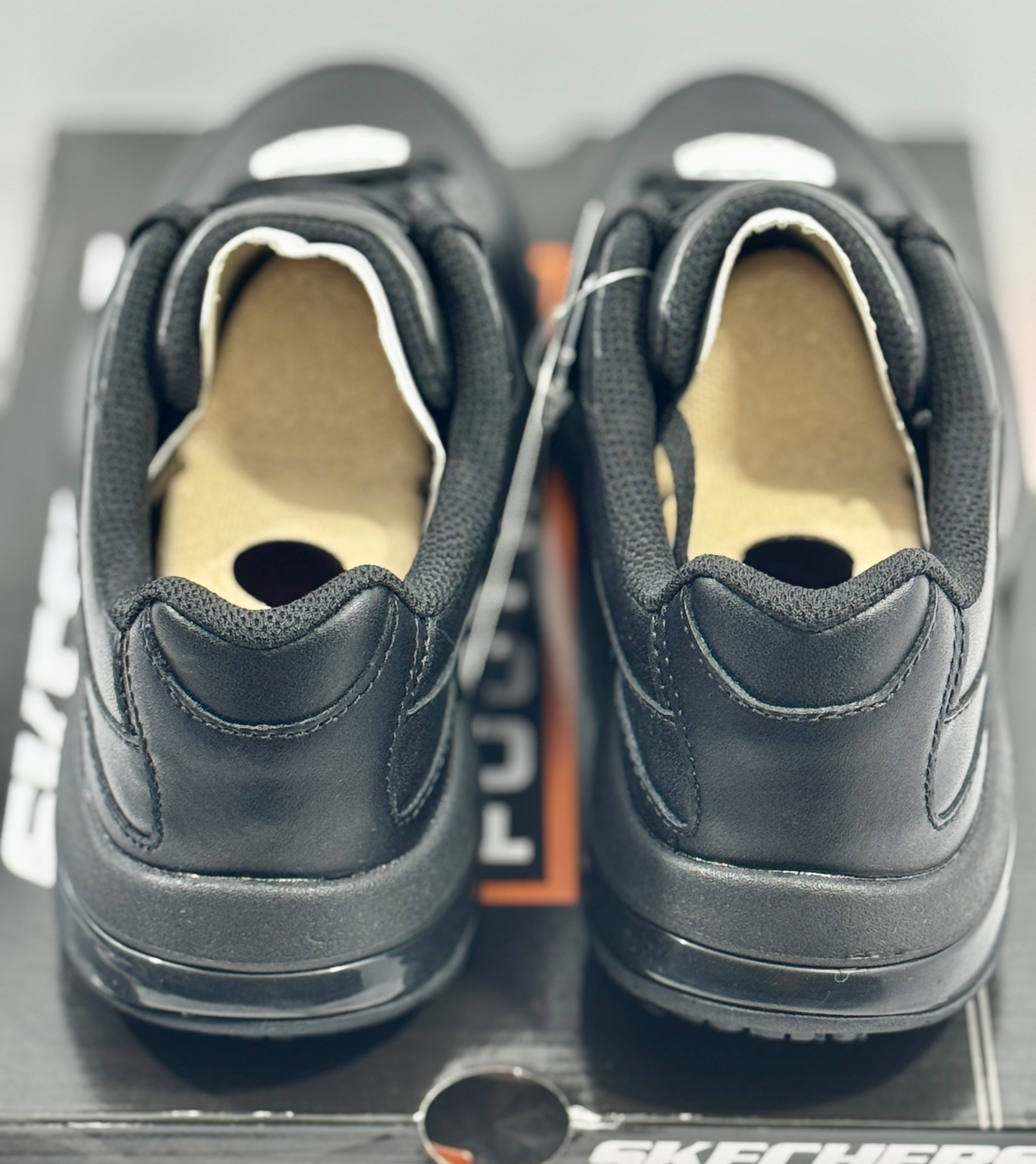 NEW SIZE 5.5 WOMENS - SKECHERS DANTEY SLIP RESISTANT  MEMORY FOAM