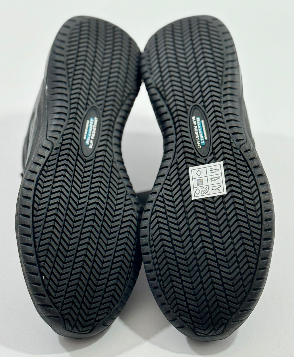 NEW SIZE 5.5 WOMENS - SKECHERS DANTEY SLIP RESISTANT  MEMORY FOAM