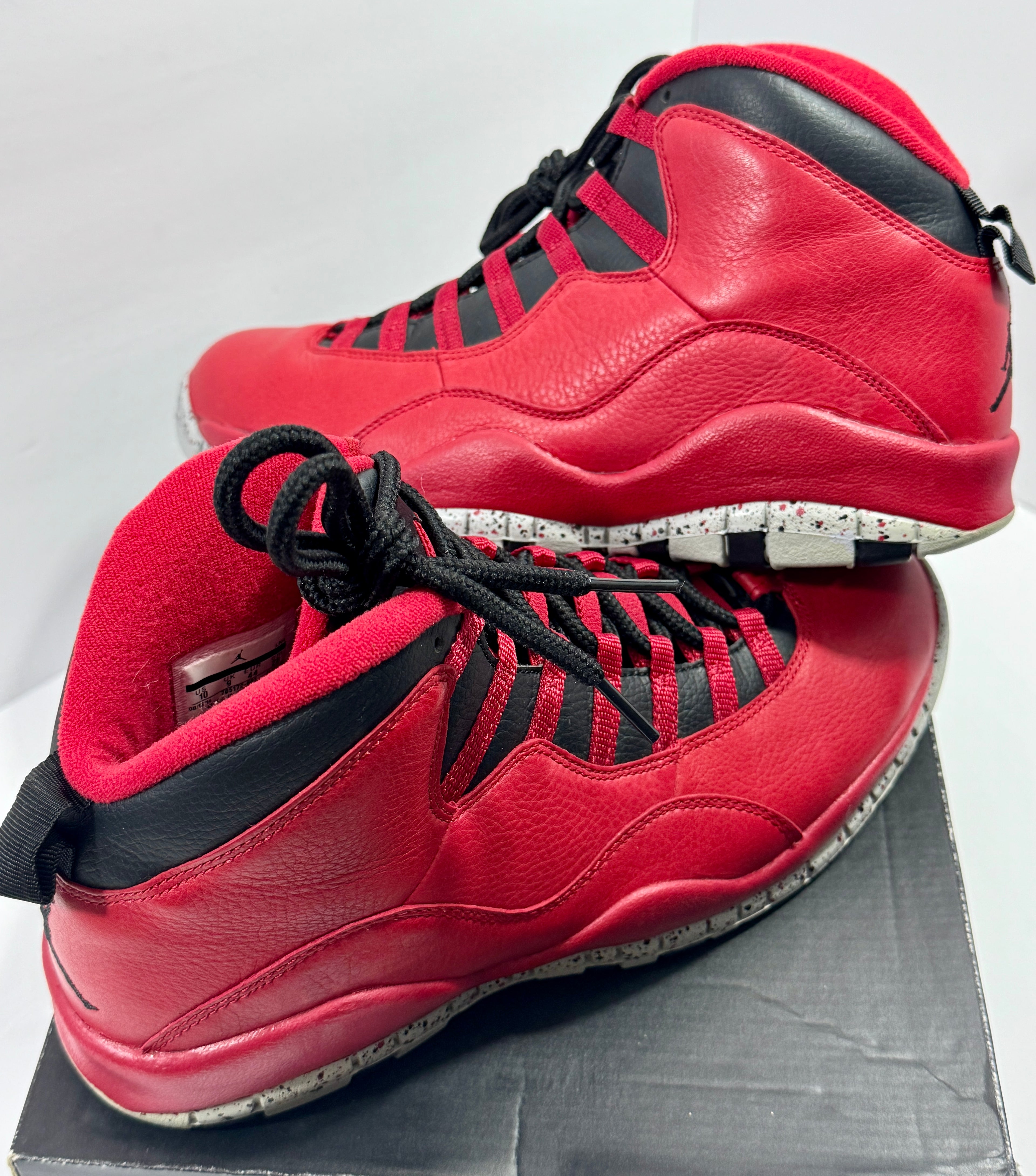 USED SIZE 10.5 MENS - AIR JORDAN 10 RETRO "BULLS OVER BROADWAY" 2015