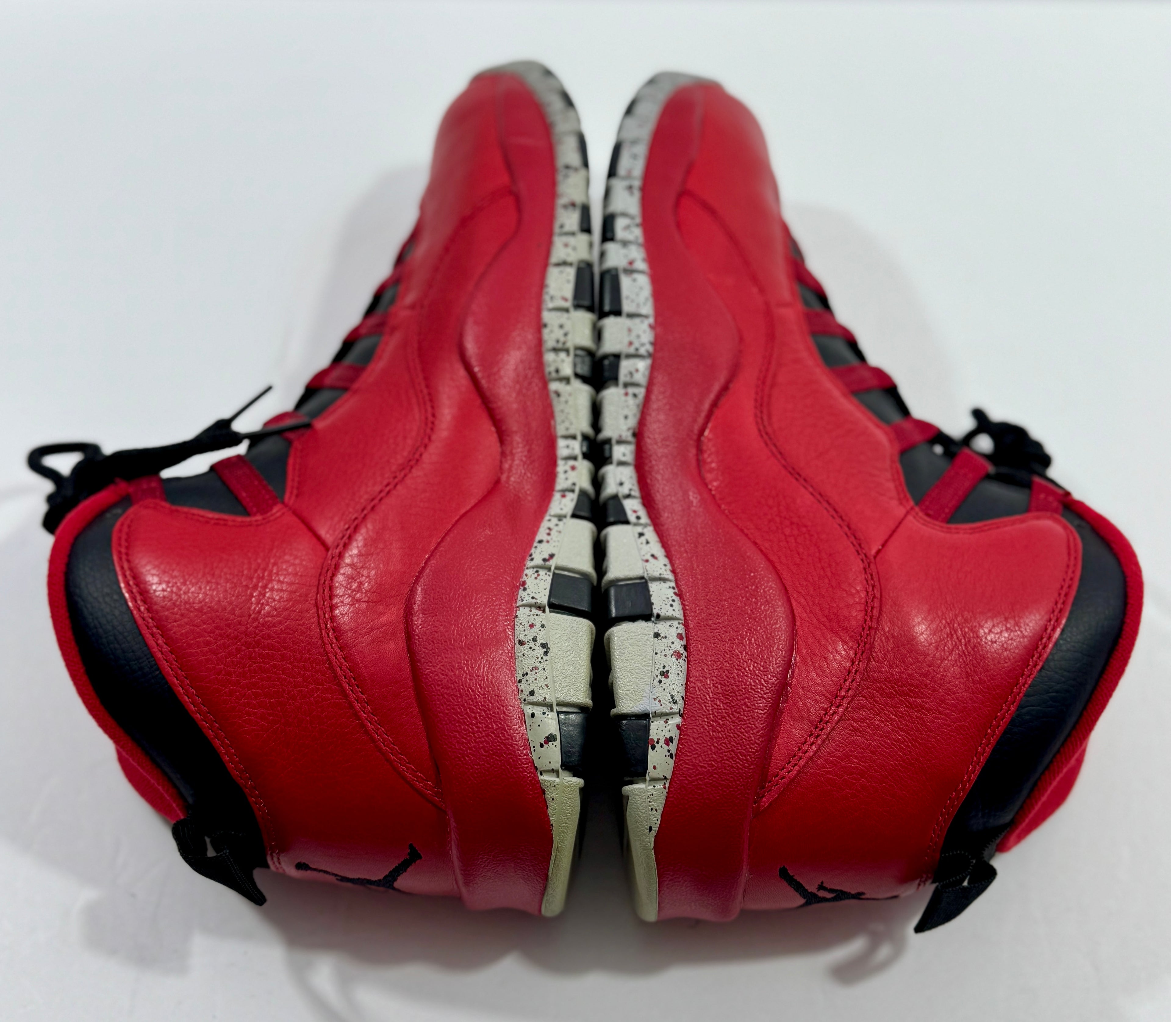 USED SIZE 10.5 MENS - AIR JORDAN 10 RETRO "BULLS OVER BROADWAY" 2015