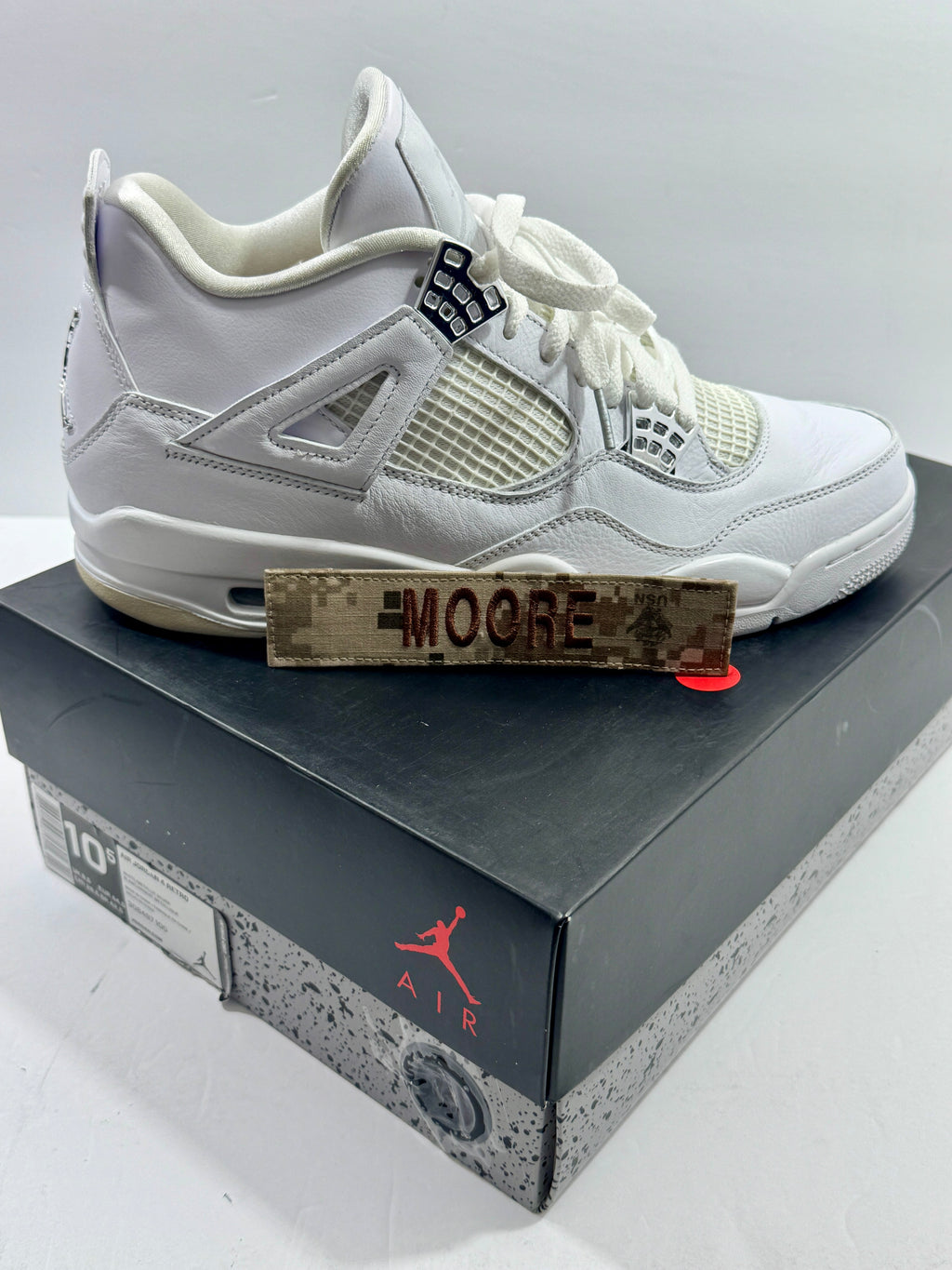 USED SIZE 10.5 MENS - AIR JORDAN 4 RETRO "PURE MONEY" 2017
