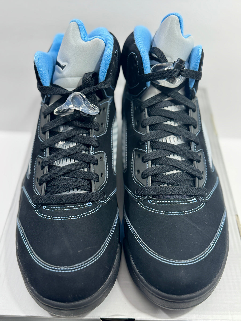 NEW SIZE 12 MENS - AIR JORDAN 5 RETRO "BLACK UNIVERSITY BLUE" 2026