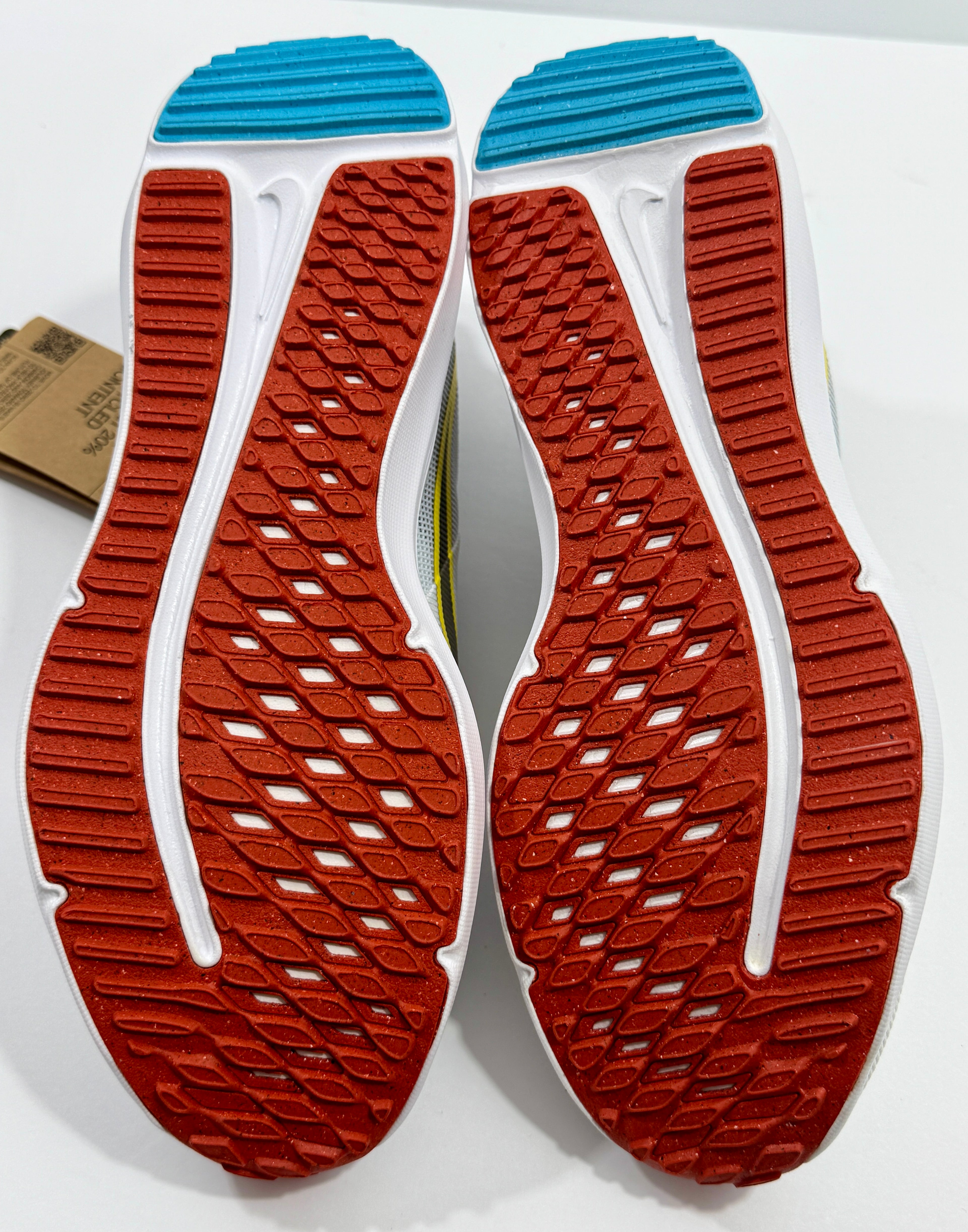 NEW SIZE 8 WOMENS -NIKE DOWNSHIFTER 12
