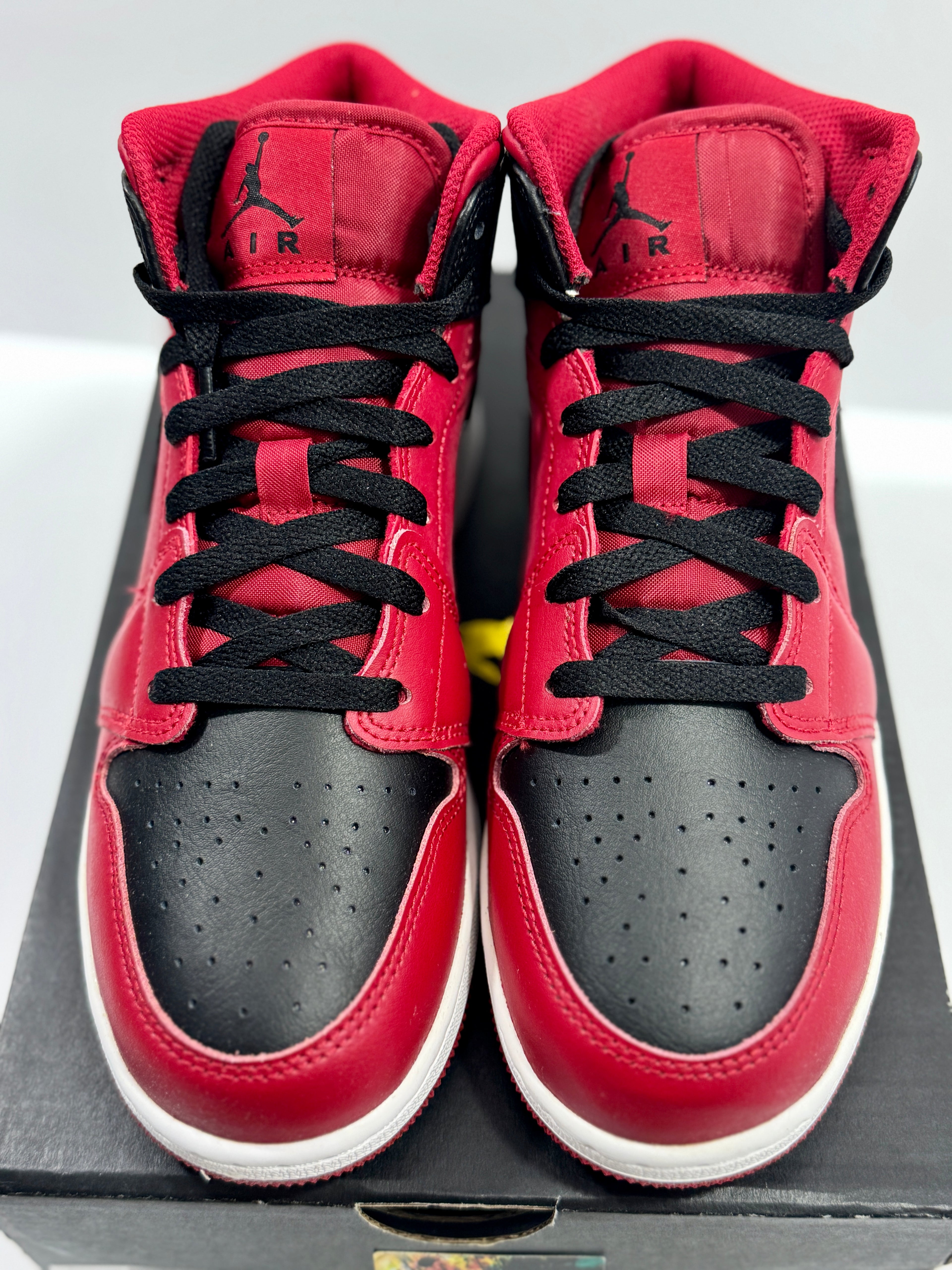 NEW SIZE 6 YOUTH - AIR JORDAN 1 MID "REVERSE BRED" 2021