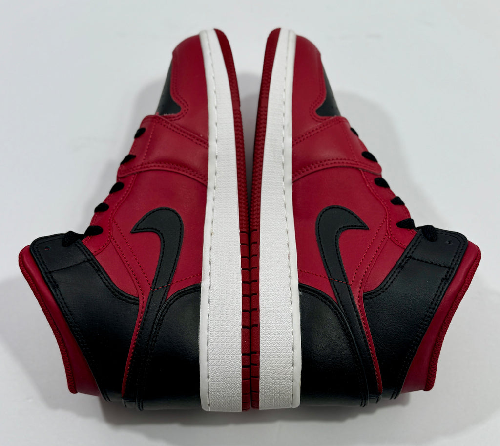 NEW SIZE 6 YOUTH - AIR JORDAN 1 MID "REVERSE BRED" 2021