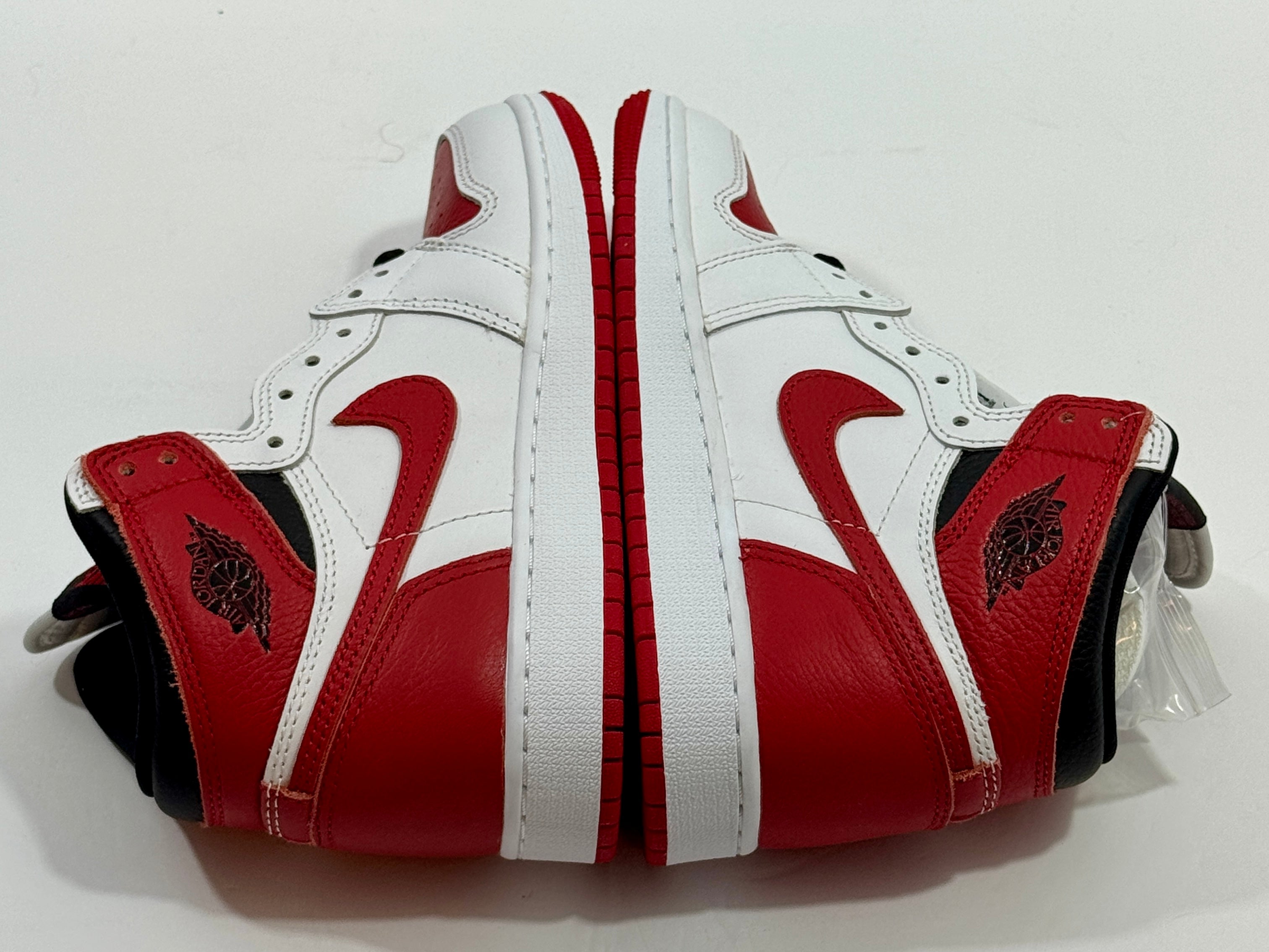 NEW SIZE 4.5 YOUTH - AIR JORDAN 1 RETRO HIGH OG "HERITAGE" 2022