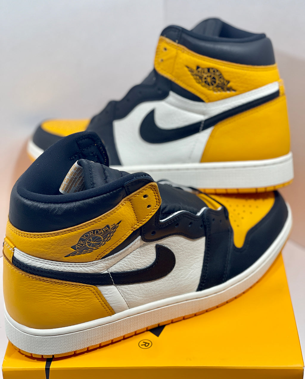 NEW SIZE 12.5 MENS - AIR JORDAN 1 RETRO HIGH OG "TAXI" 2022