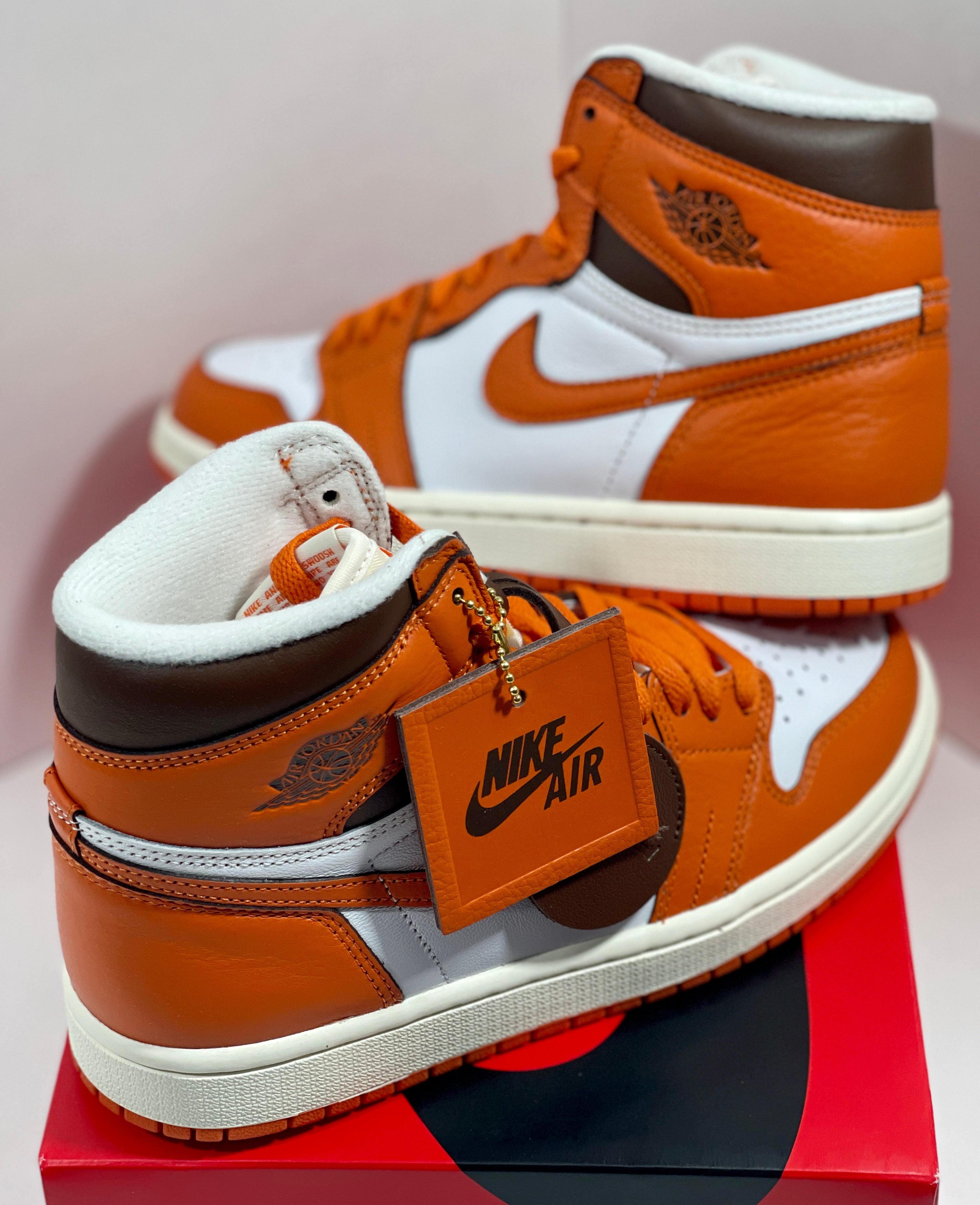 NEW SIZE 9.5 WOMENS - AIR JORDAN 1 RETRO HIGH OG "STARFISH" 2022