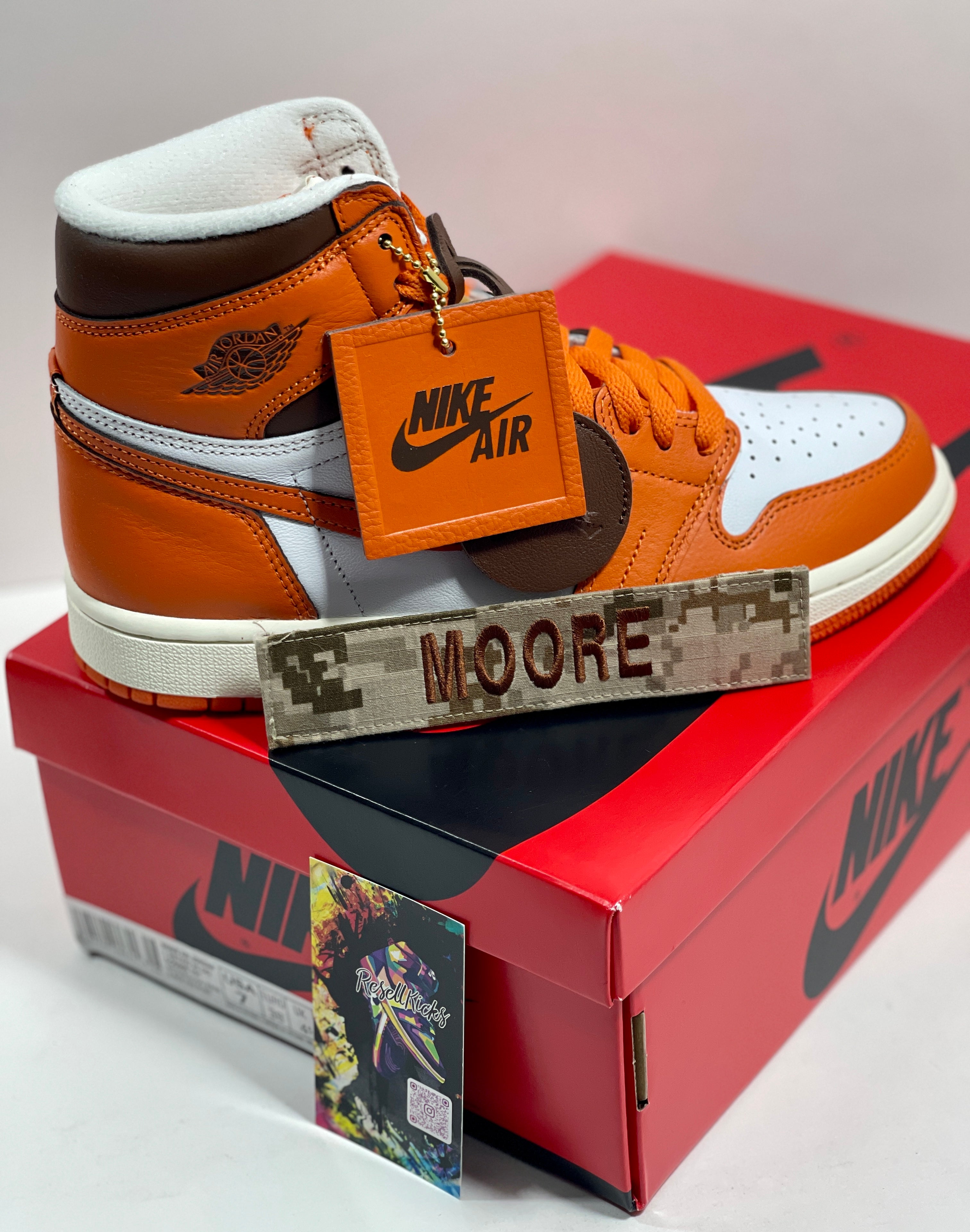 NEW SIZE 9.5 WOMENS - AIR JORDAN 1 RETRO HIGH OG "STARFISH" 2022