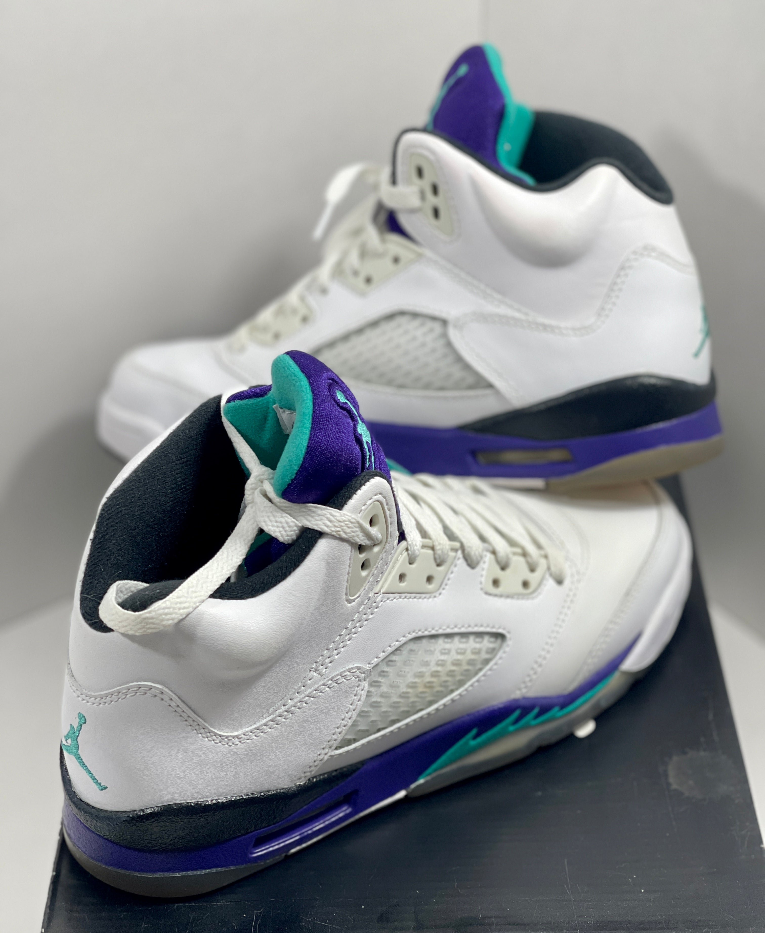 USED SIZE 6.5 YOUTH - AIR JORDAN 5 RETRO "GRAPE" 2013 (GS)