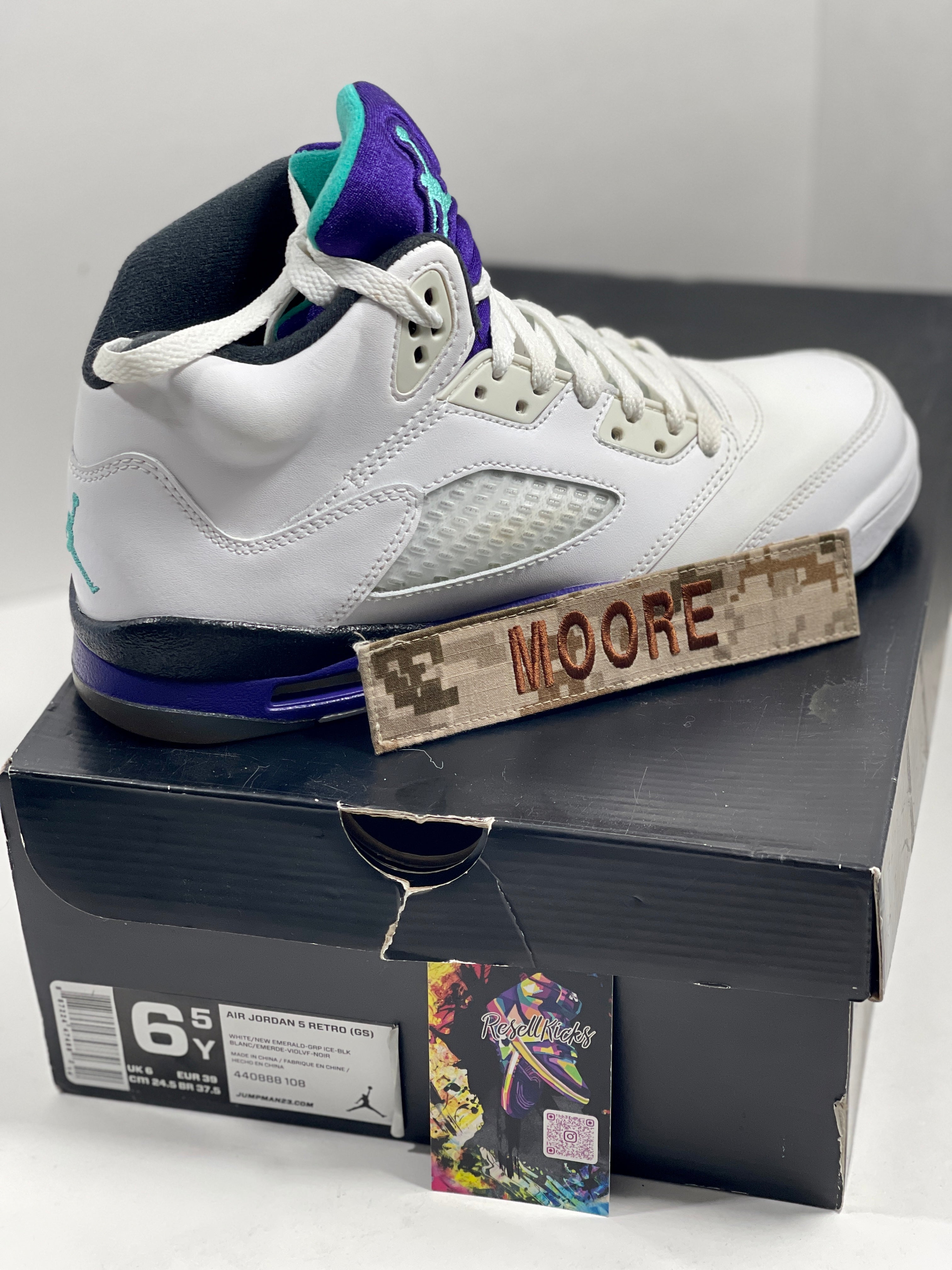 USED SIZE 6.5 YOUTH - AIR JORDAN 5 RETRO "GRAPE" 2013 (GS)