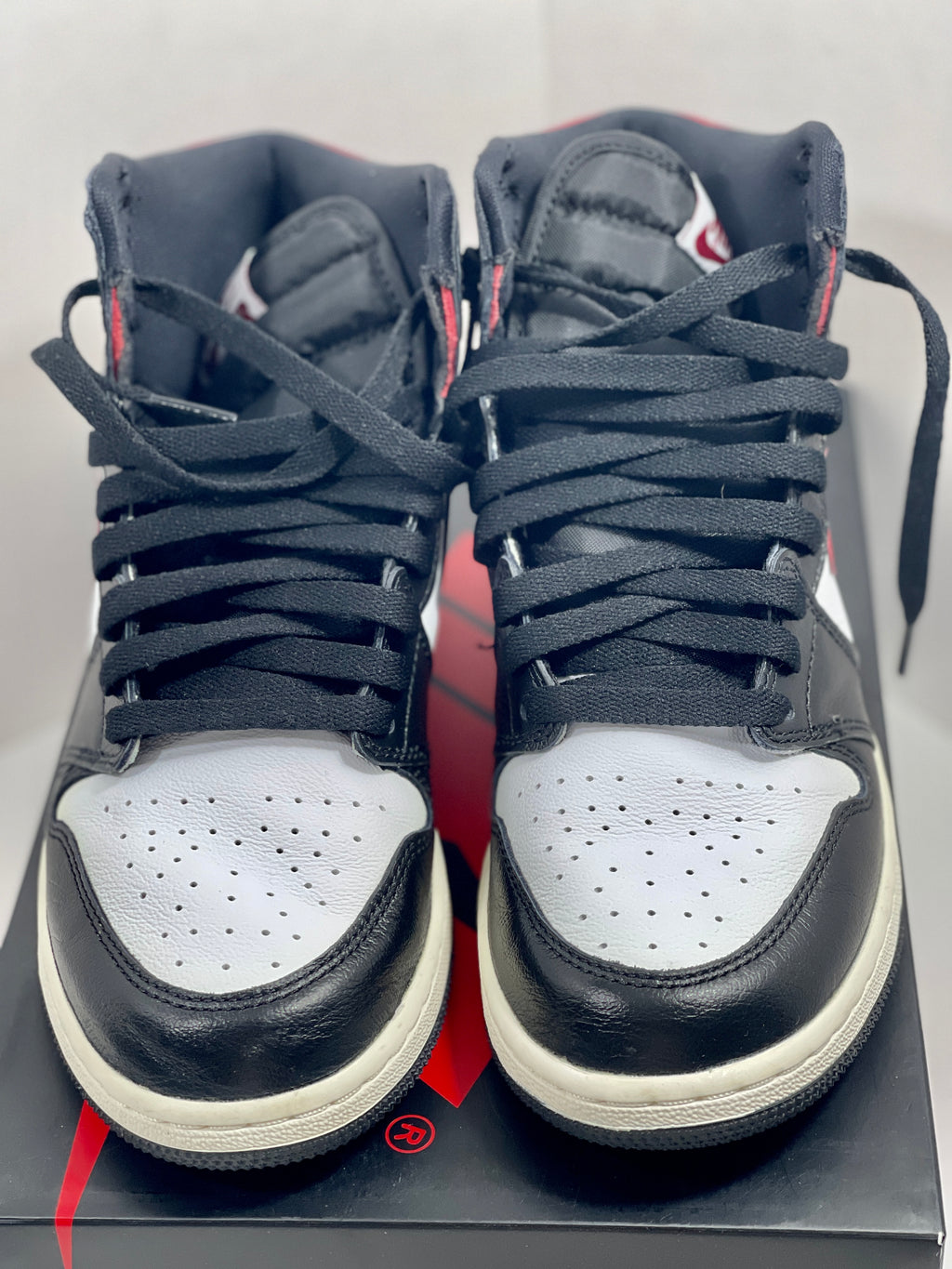 USED SIZE 6.5 YOUTH - AIR JORDAN 1 RETRO HIGH "BLACK GYM RED" 2019 (GS)