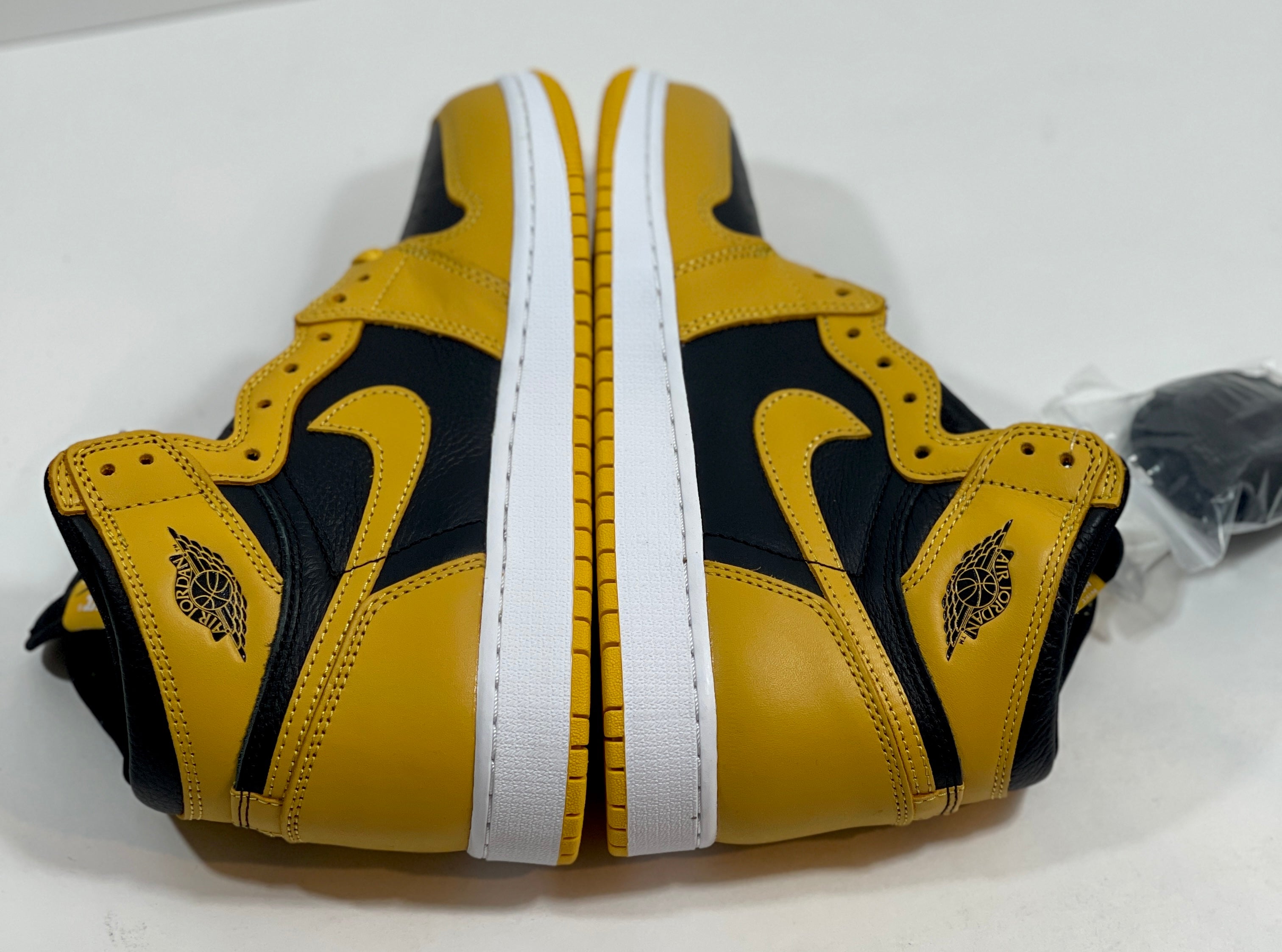 NEW SIZE 6.5 YOUTH - AIR JORDAN 1 RETRO HIGH OG "POLLEN" 2021 (GS)