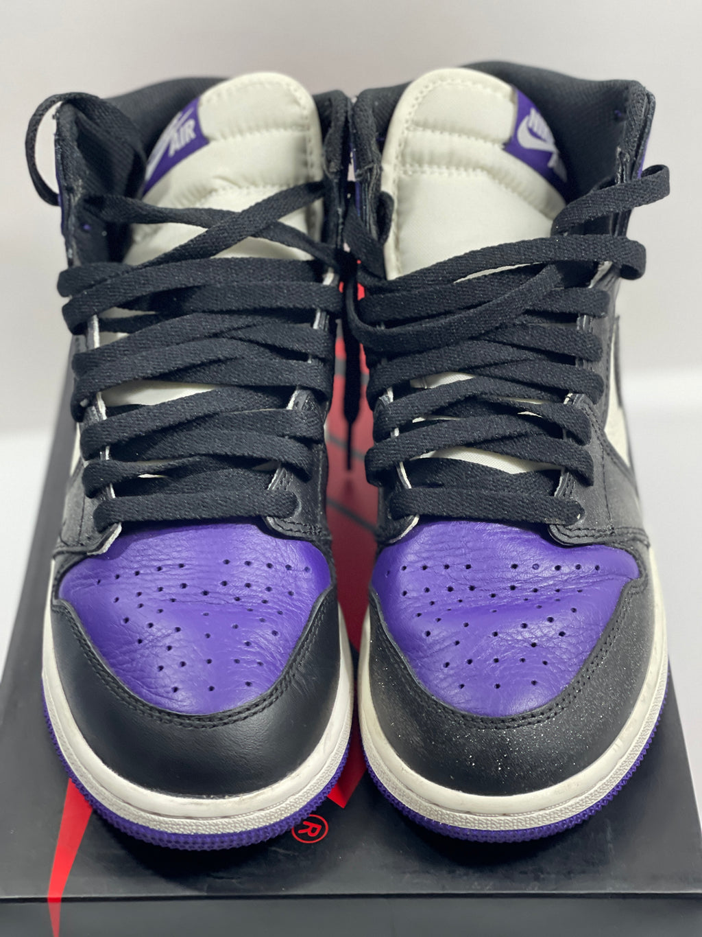 USED SIZE 6.5 YOUTH - AIR JORDAN 1 RETRO HIGH OG "COURT PURPLE" 2018