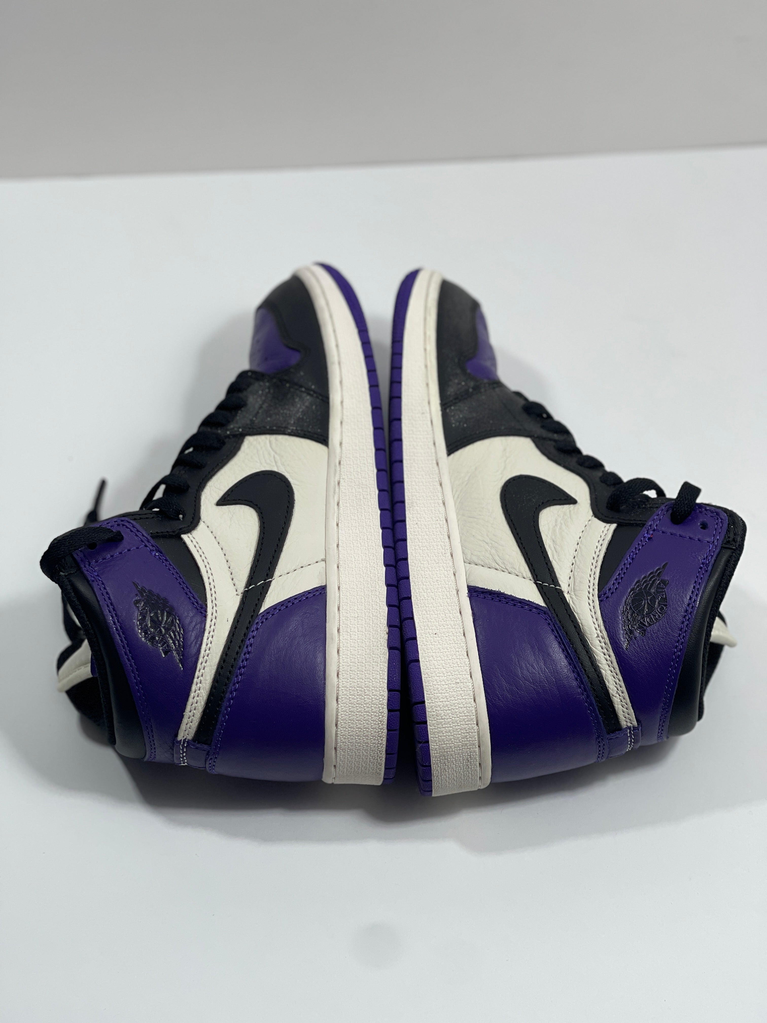 USED SIZE 6.5 YOUTH - AIR JORDAN 1 RETRO HIGH OG "COURT PURPLE" 2018