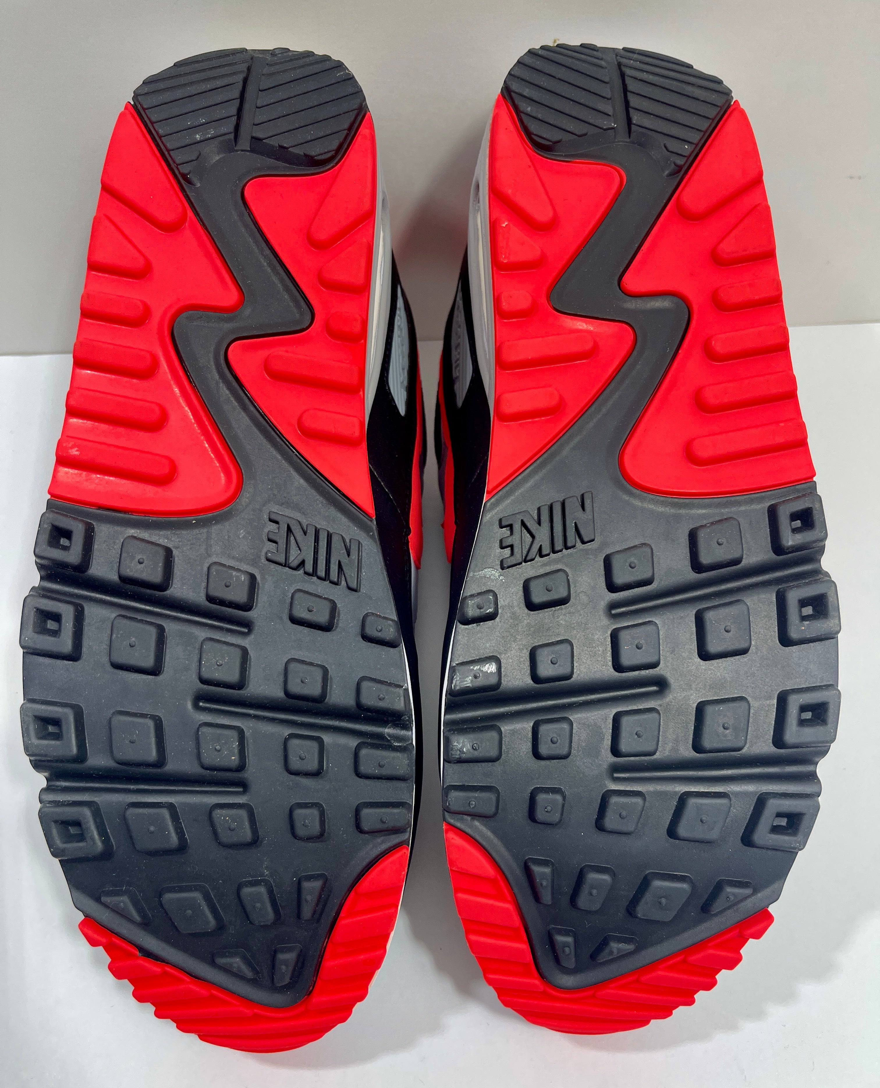 NEW SIZE 10.5 MENS - NIKE AIR MAX 90 "RADIANT RED" 2020