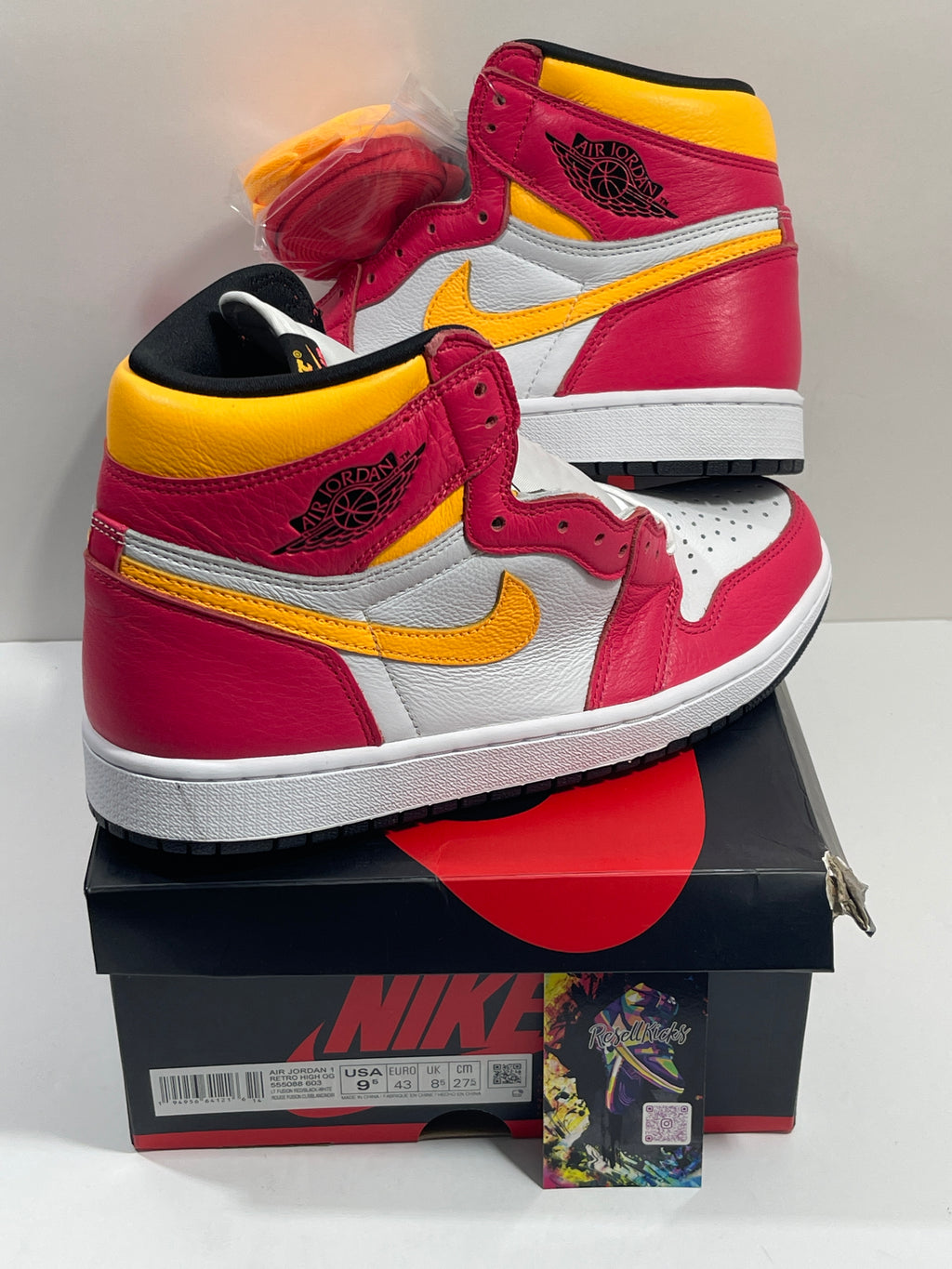 NEW SIZE 9.5 MENS - AIR JORDAN 1 RETRO HIGH OG "LIGHT FUSION RED" 2021