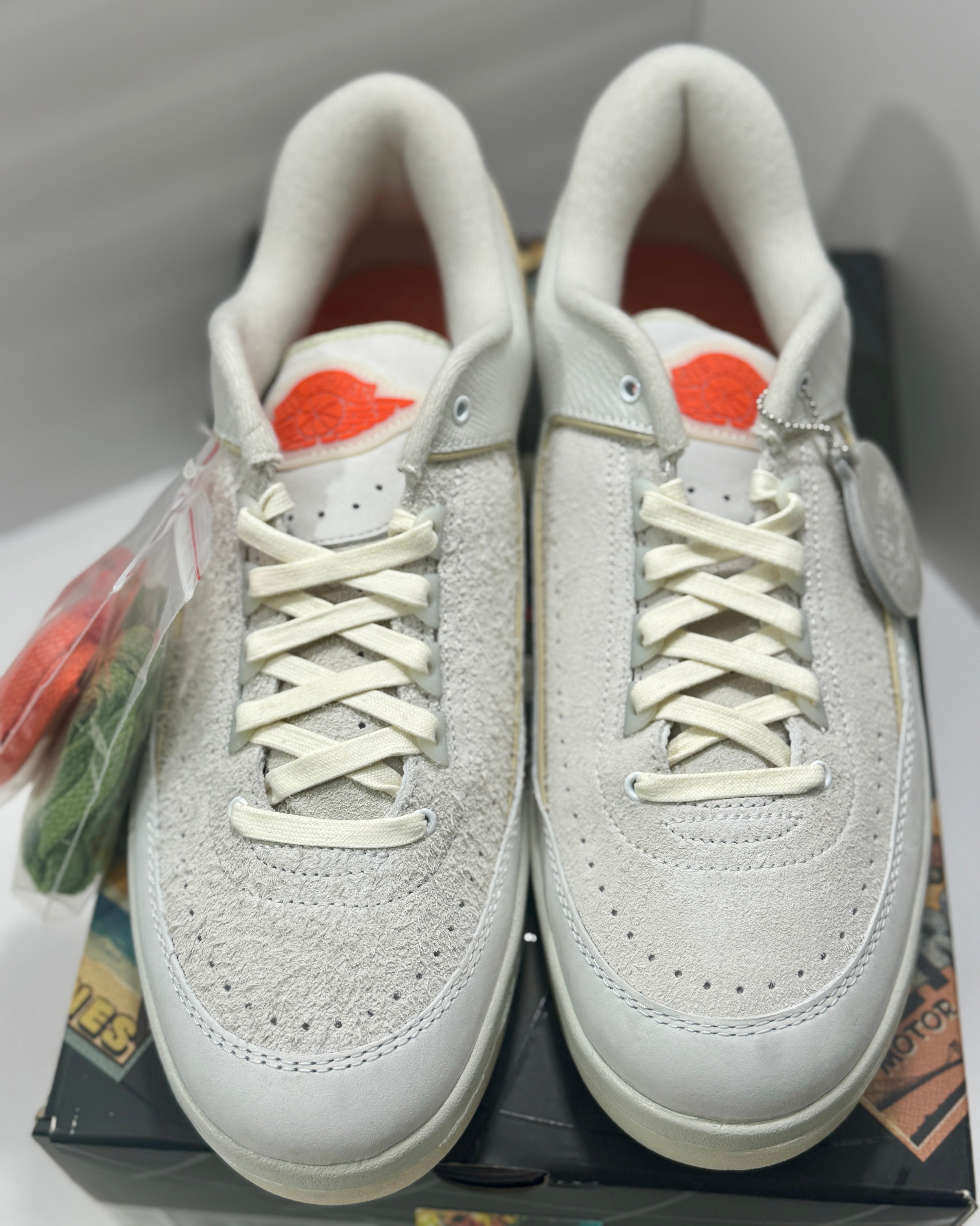 NEW SIZE 11 MENS - AIR JORDAN 2 RETRO LOW "SHELFLIFE" 2022