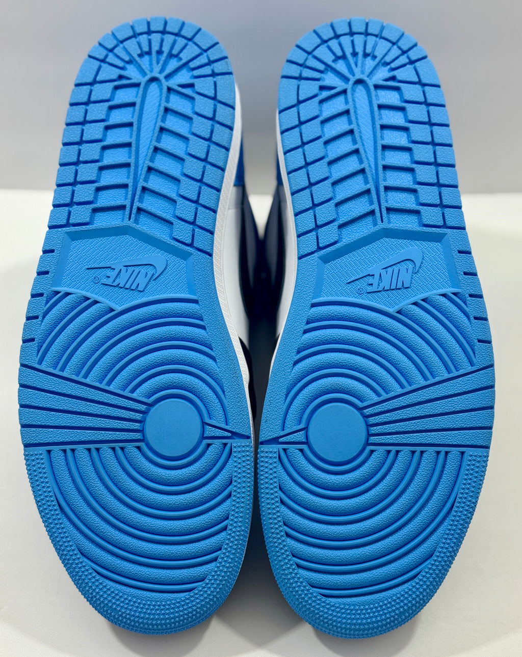 NEW SIZE 12 MENS - AIR JORDAN 1 RETRO HIGH OG "UNC TOE" 2023