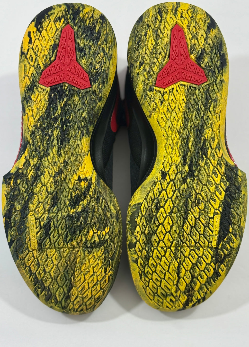 NEW SIZE 7 MENS - NIKE MAMBA FURY "ALTERNATE BRUCE LEE" 2020