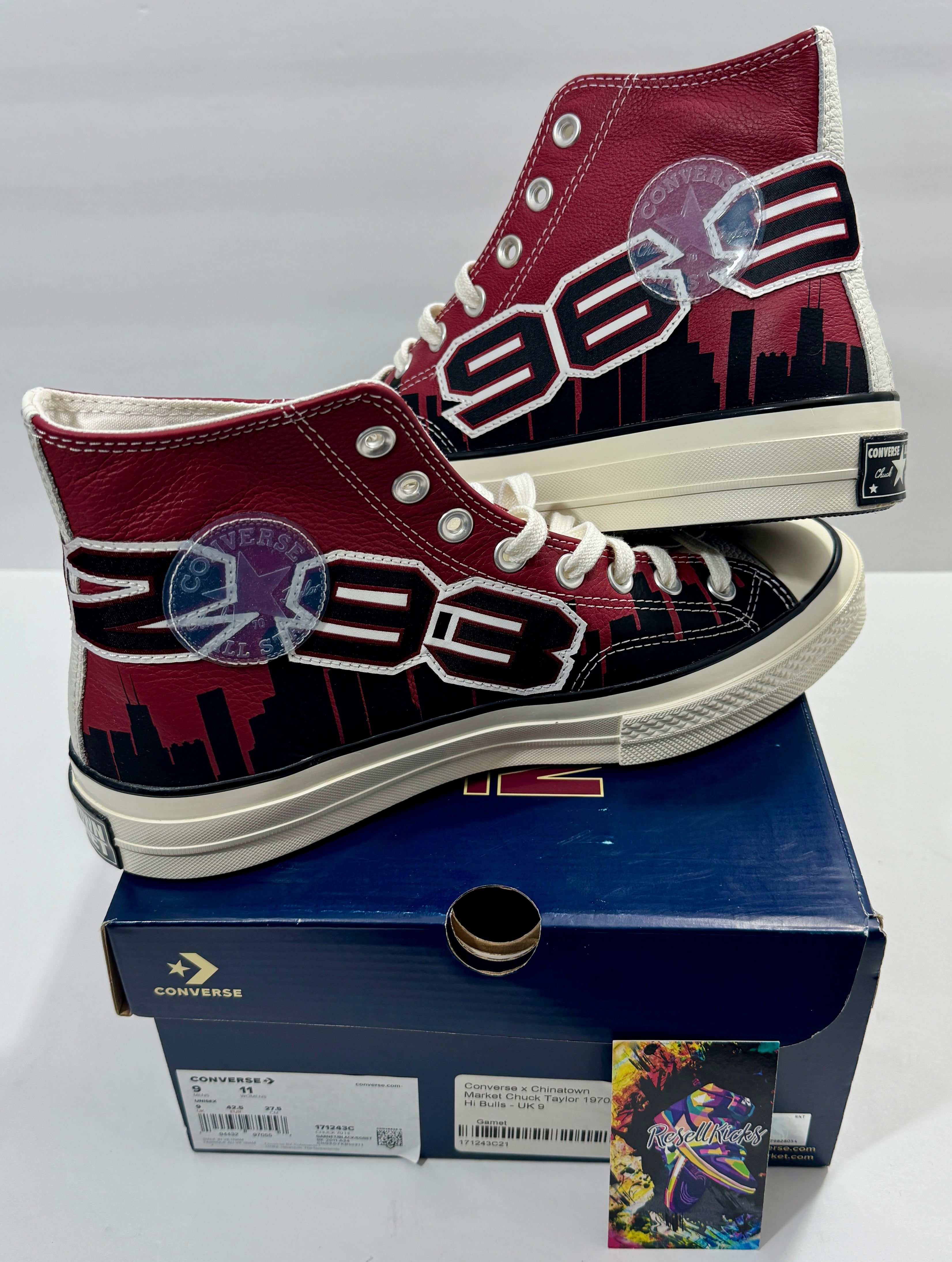 NEW SIZE 9 MENS - CONVERSE CHINATOWN MARKET X CHUCK 70 HIGH "BULLS CHAMPIONSHIP JACKET"