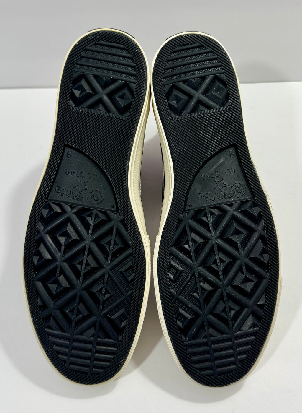 NEW SIZE 9 MENS - CONVERSE CHINATOWN MARKET X CHUCK 70 HIGH "BULLS CHAMPIONSHIP JACKET"