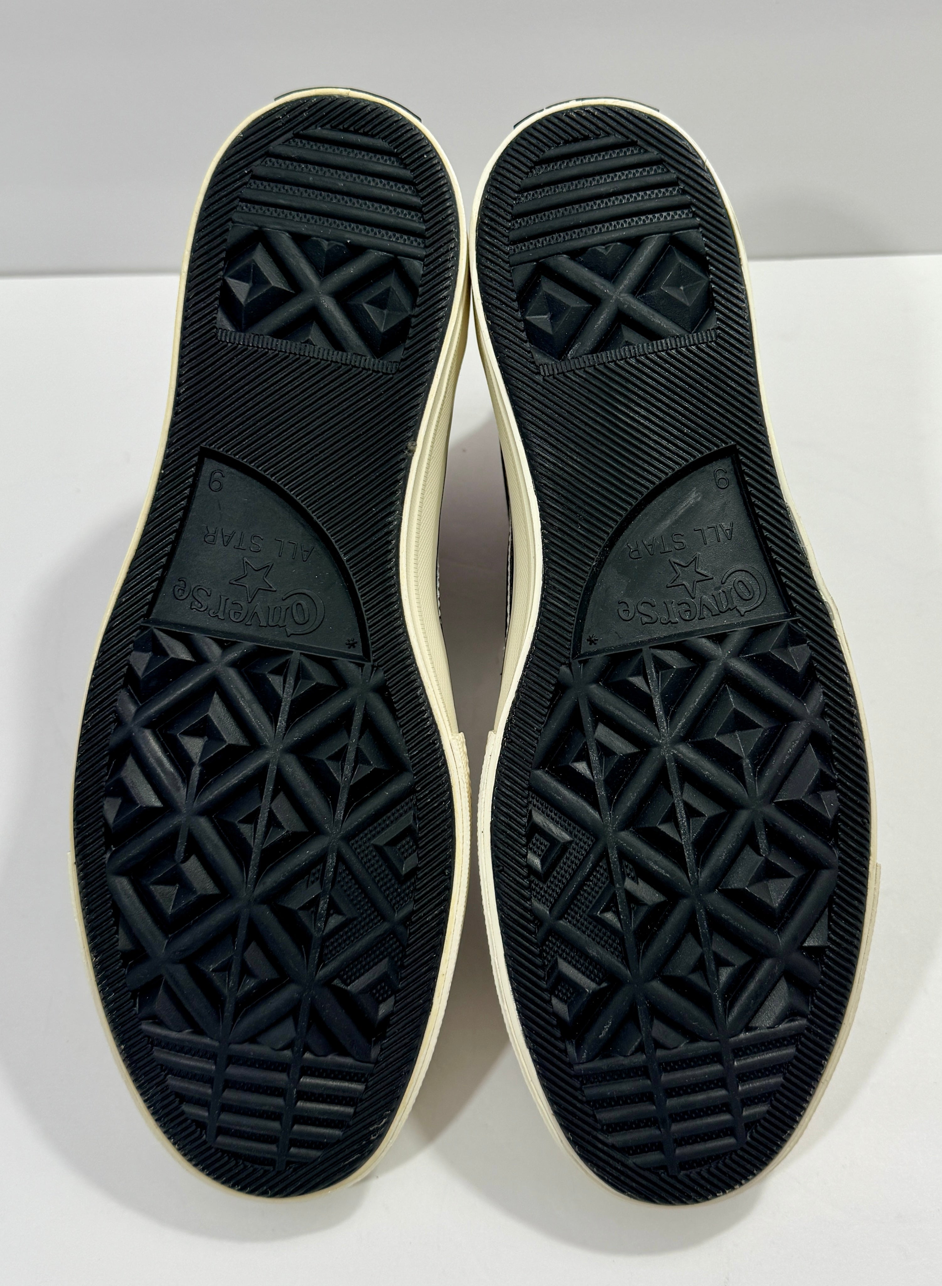 NEW SIZE 9 MENS - CONVERSE CHINATOWN MARKET X CHUCK 70 HIGH "BULLS CHAMPIONSHIP JACKET"