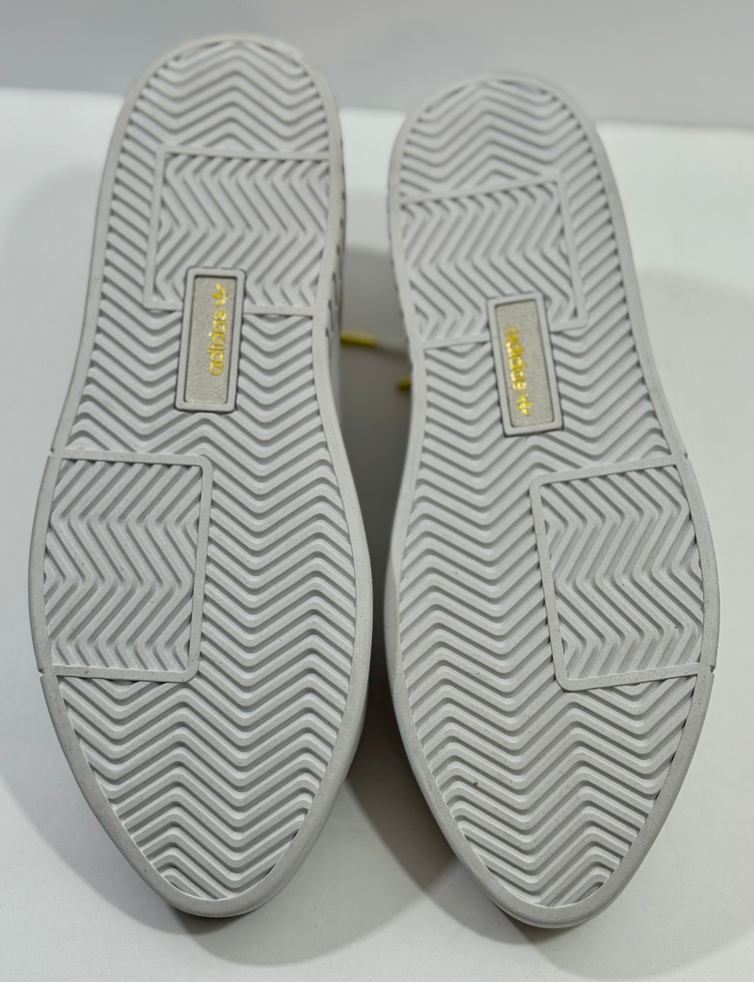 USED SIZE 10 WOMENS - PUMA COURT SNEAKER